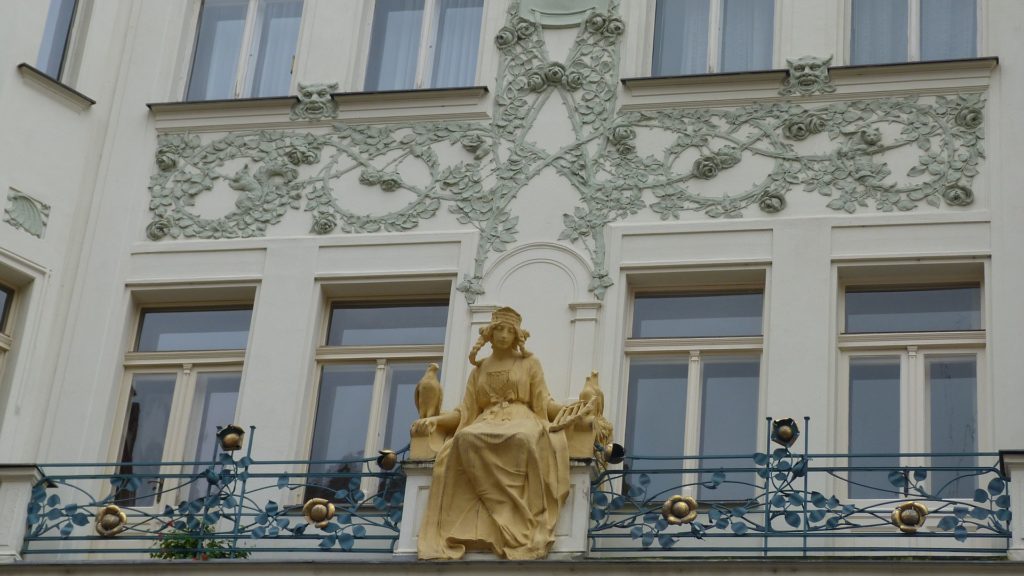 Prague house symbols